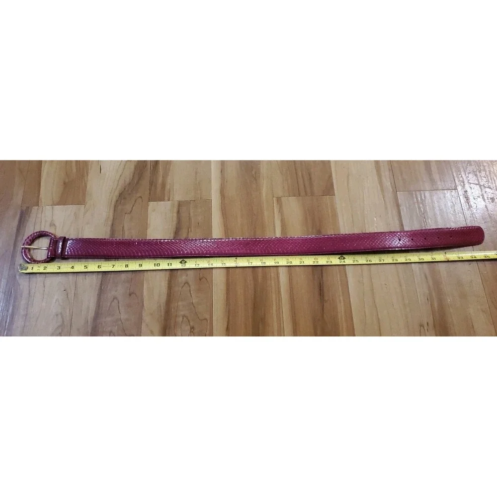 Vintage Magid Genuine‎ Snake Skin Belt Size M fits 27 -30 in Berry Pink Purple
